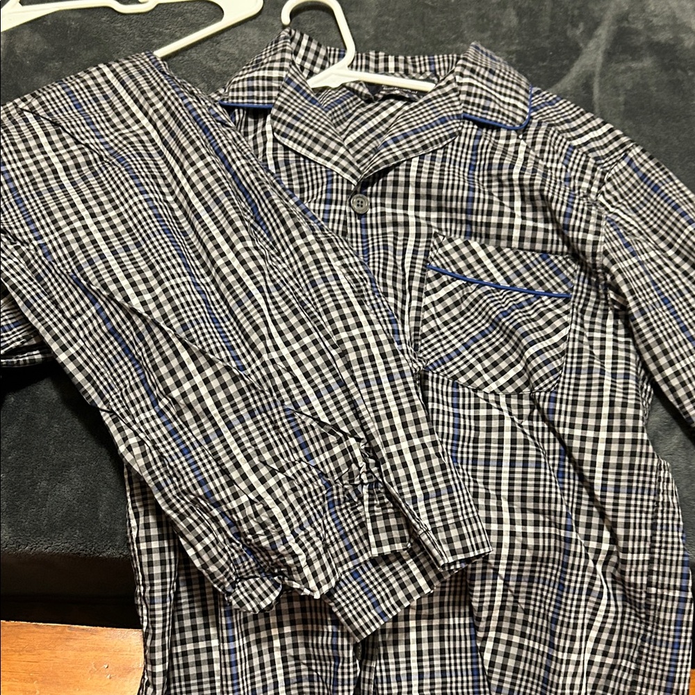 Roundtree & Yorke Black and White Plaid Sleepwear